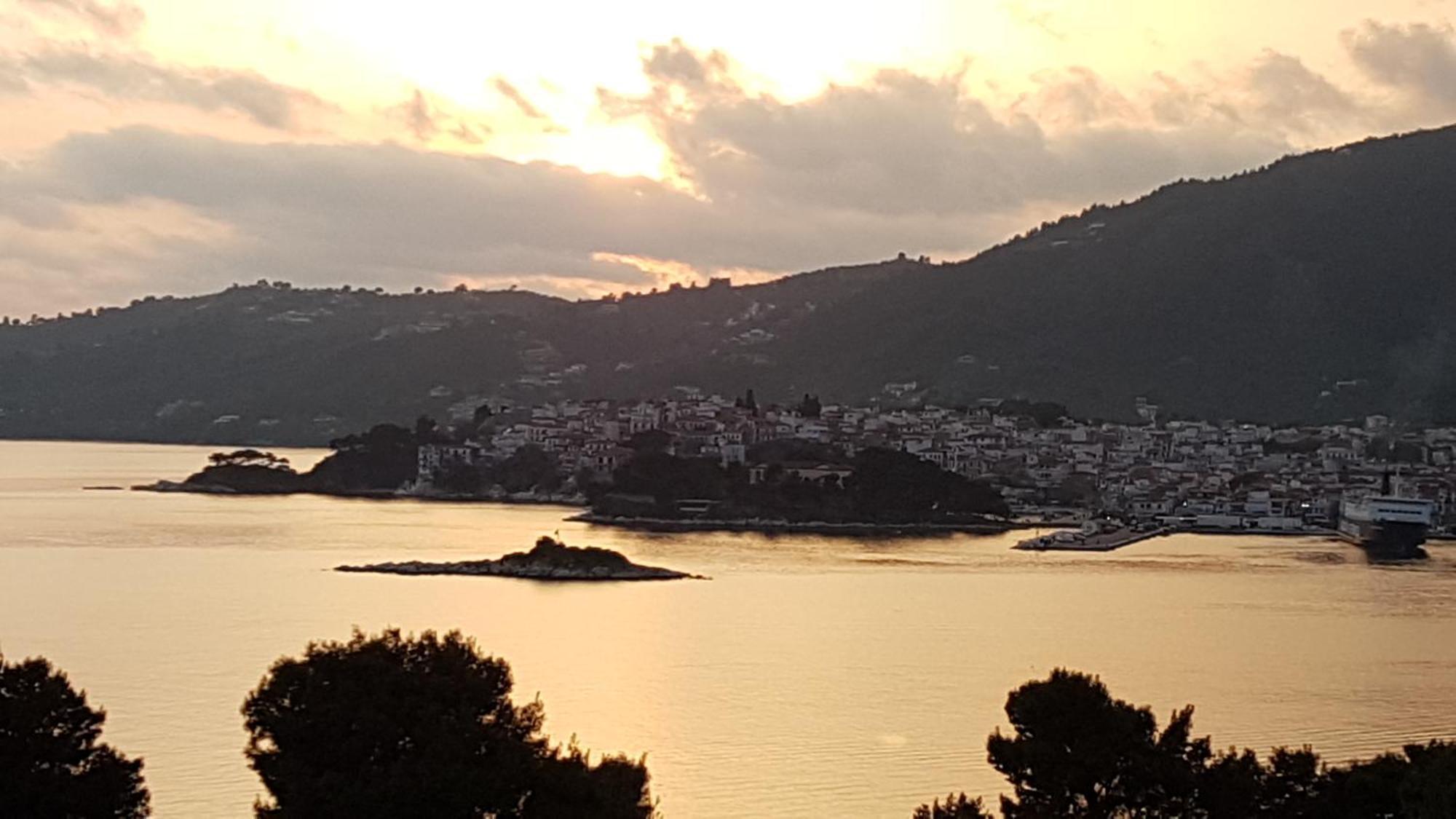 Core Luxury Suites Skiathos Chora Extérieur photo